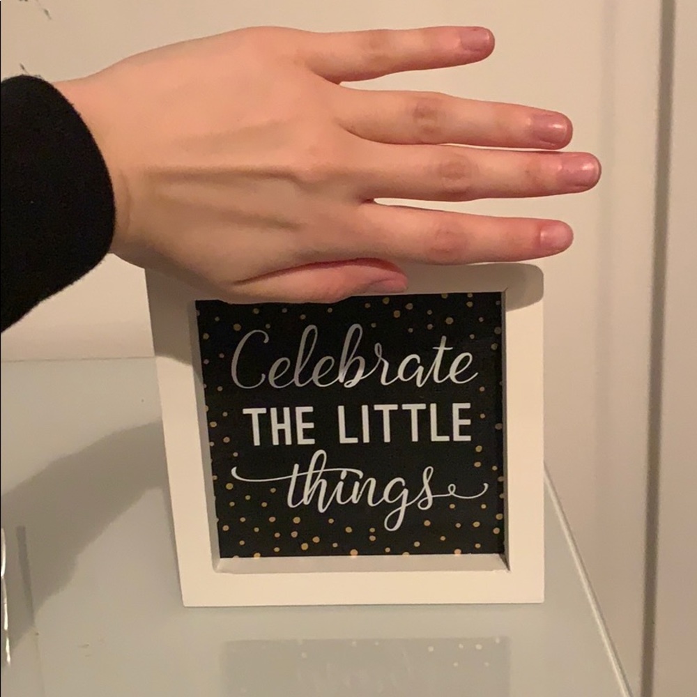 Box Sign - Picture 4 of 4
